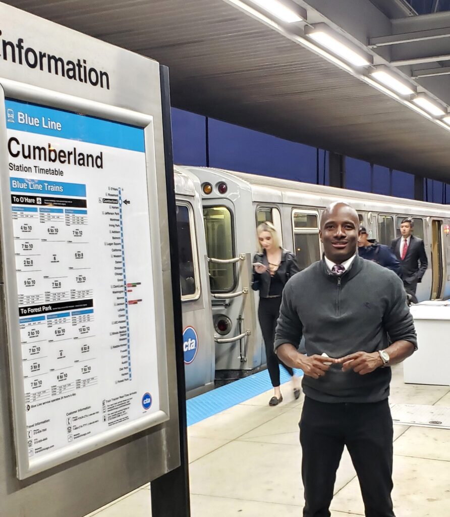 The Chicago Transit Authority’s “L” is our country’s third-busiest rapid transit system. Riding this joint made it easy for me to get around the ‘Go! The L stands for elevated.